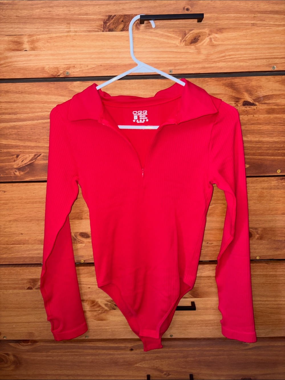 Ribbed Long Sleeve Zip-Front Bodysuit - Red